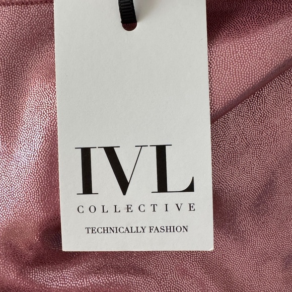 IVL Collective Rose Gold Shimmer Cropped Leggings - Size 6 - 23 in inseam - Picture 3 of 4